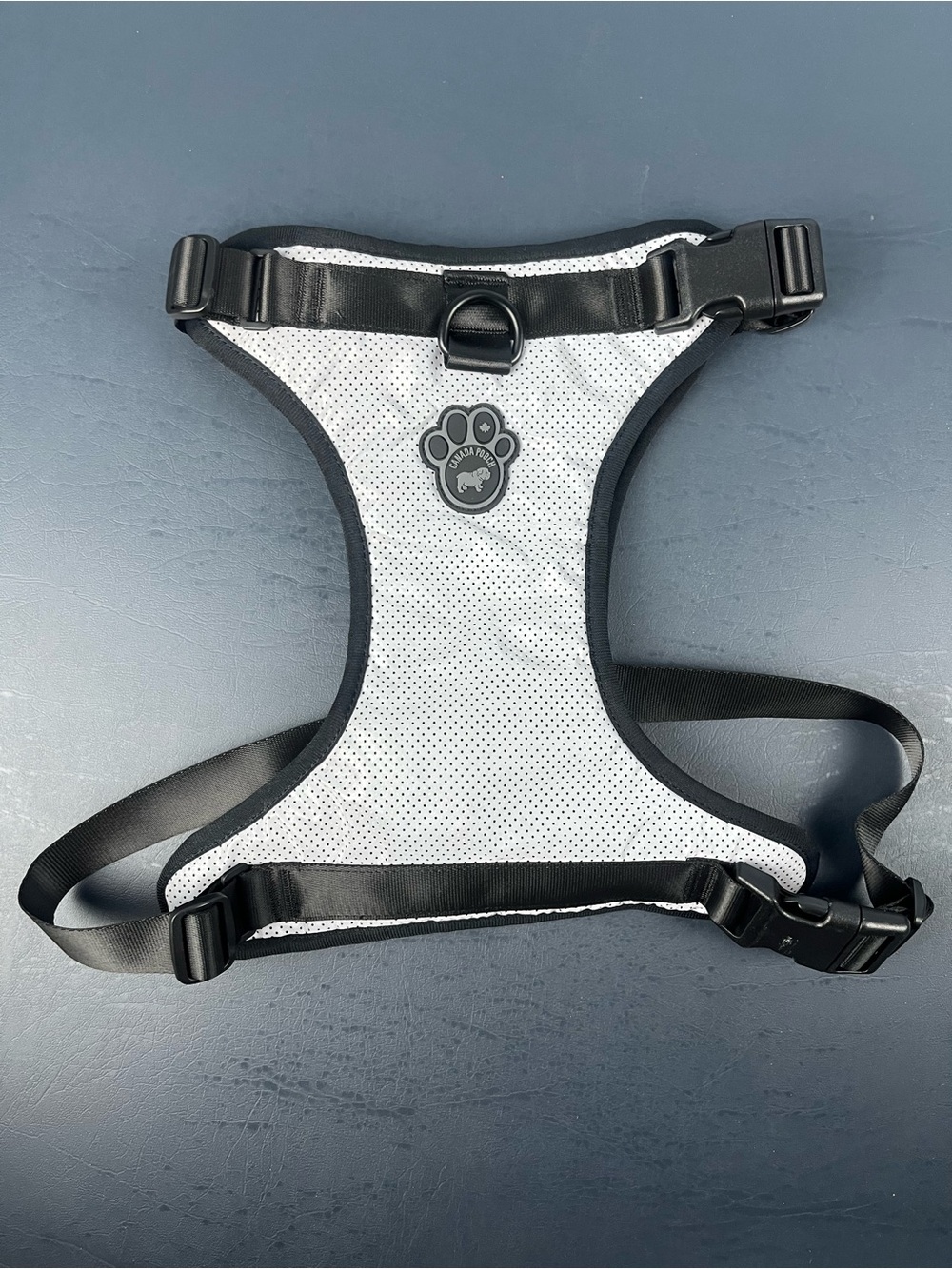 Canada pooch everyday reflective dog harness
